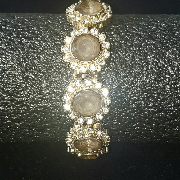 Gold Tone Stretch Bracelet Cabochons & Rhinestones - Picture 9 of 11
